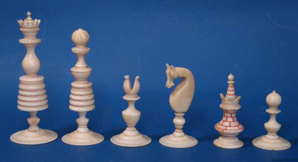 18th century Antique Chess Set