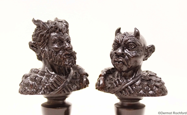 DK Bust Chess Set