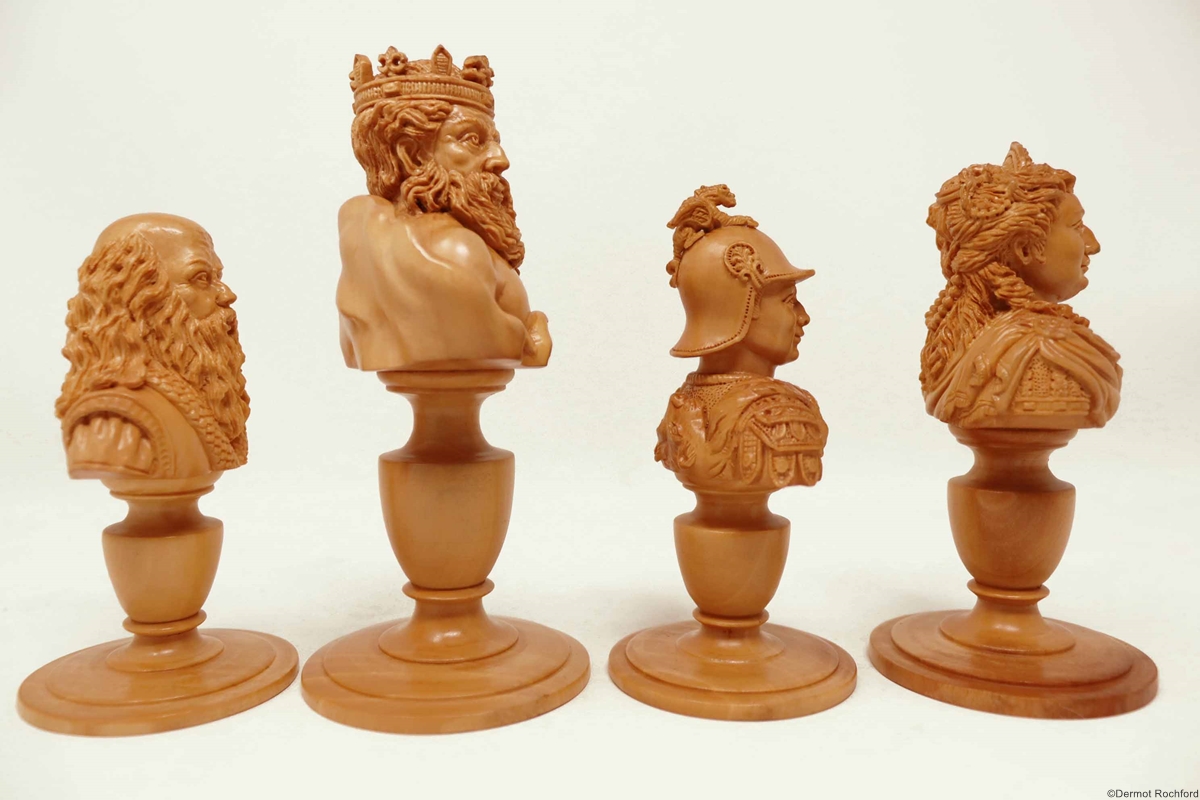 DK Bust Chess Set