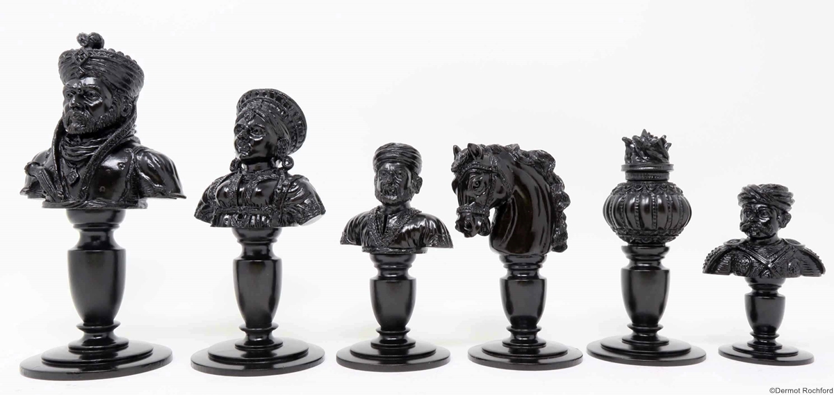 DK Bust Chess Set