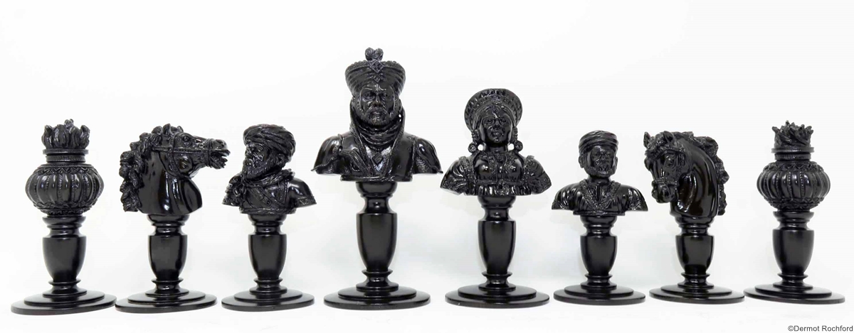 DK Bust Chess Set