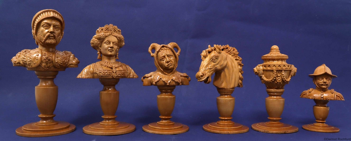 DK Bust Chess Set