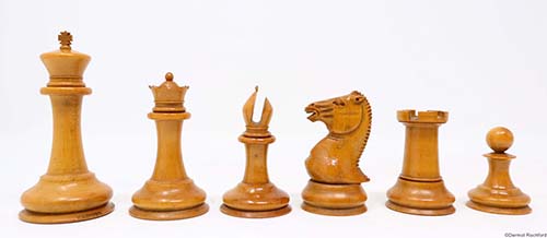 Rare Early Antique English Jaques Library chess set in boxwood and ebony